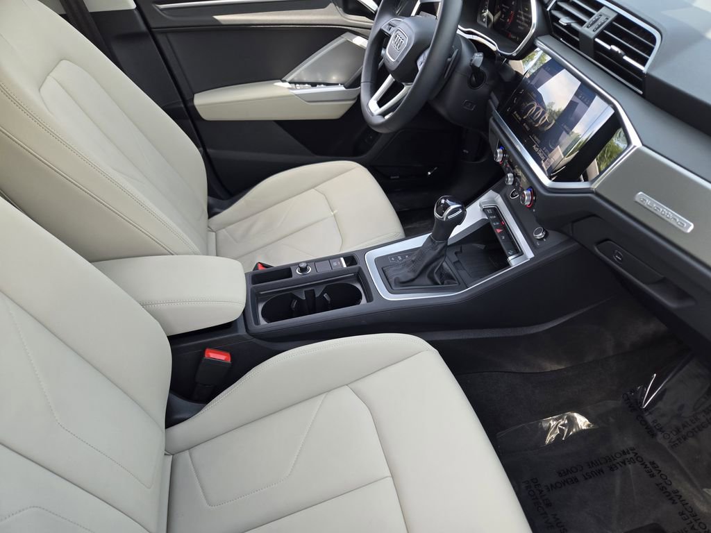 Certified 2023 Audi Q3 2.0T Premium Plus w/ Premium Plus Package AWD/4WD image 18