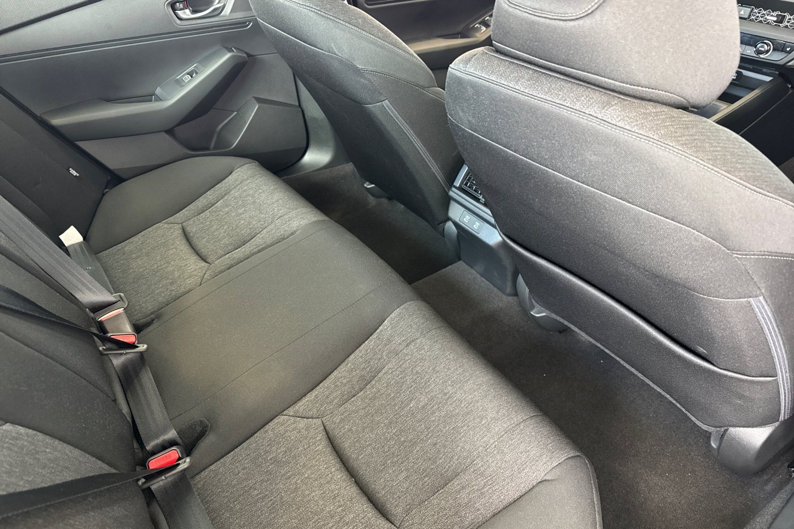 Certified 2025 Honda Accord SE image 30