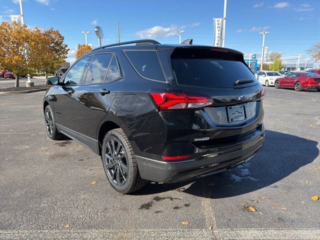 Used 2022 Chevrolet Equinox RS w/ RS Leather Package image 3