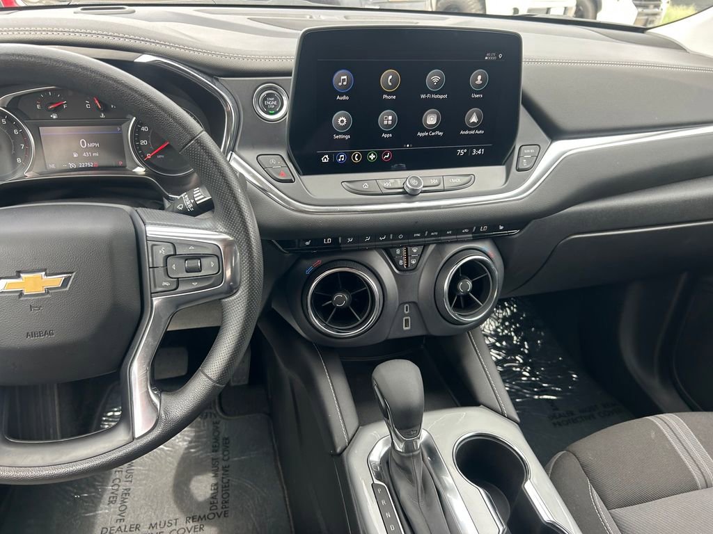 Used 2025 Chevrolet Blazer LT FWD image 16