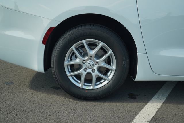 New 2026 Chrysler Voyager LX image 40