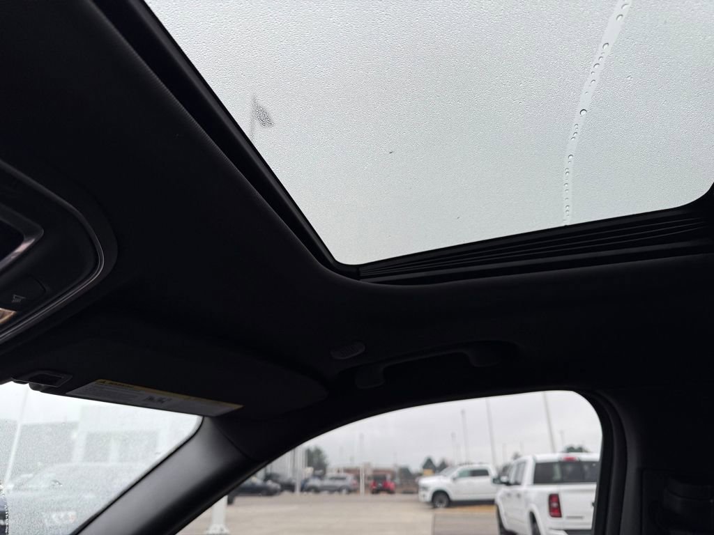 New 2025 Jeep Grand Cherokee Altitude RWD image 20
