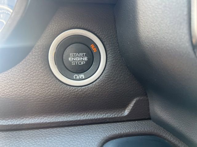Used 2025 RAM 1500 Laramie AWD/4WD image 13