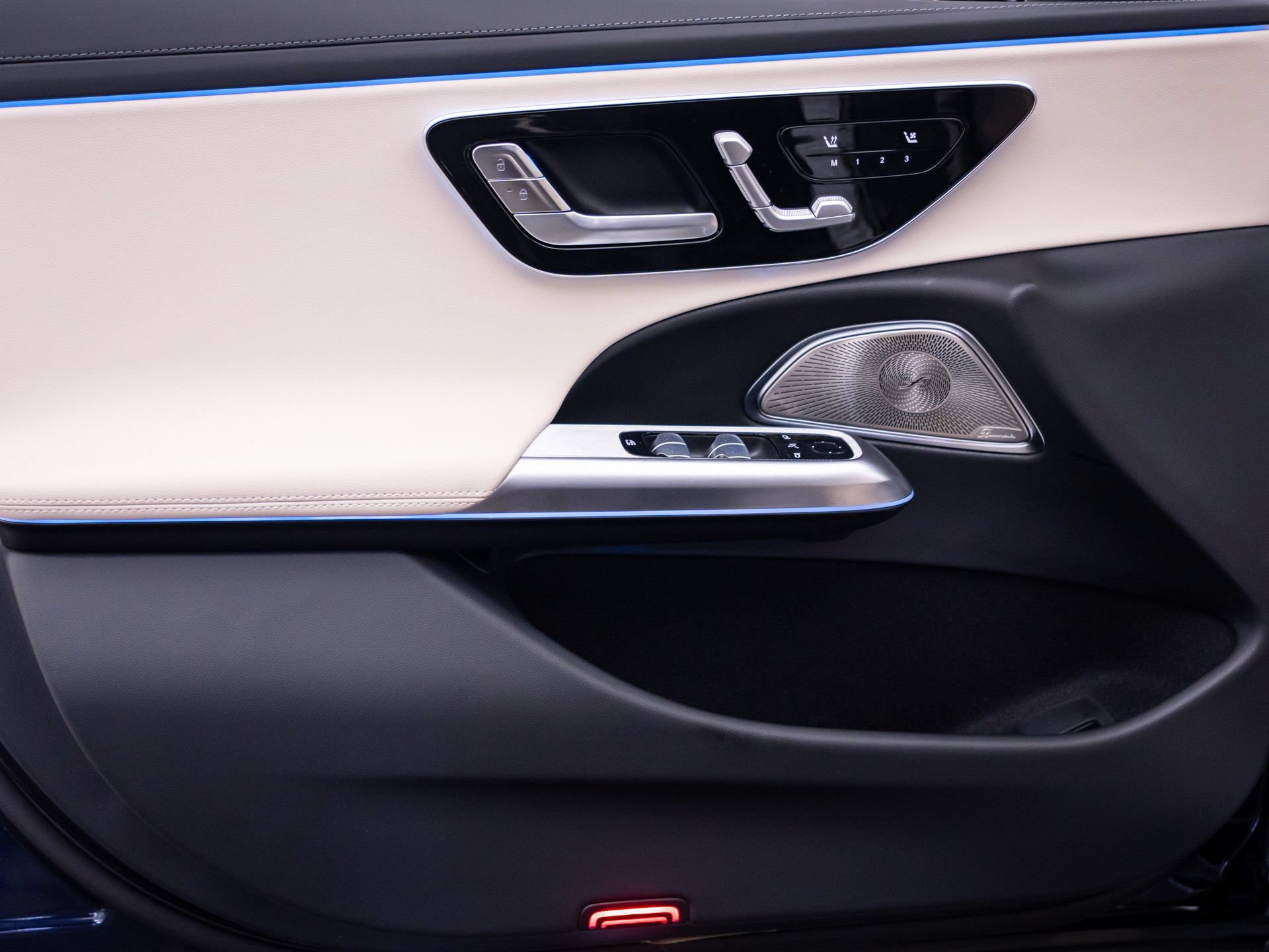 New 2026 Mercedes-Benz E 350 4MATIC Sedan image 14