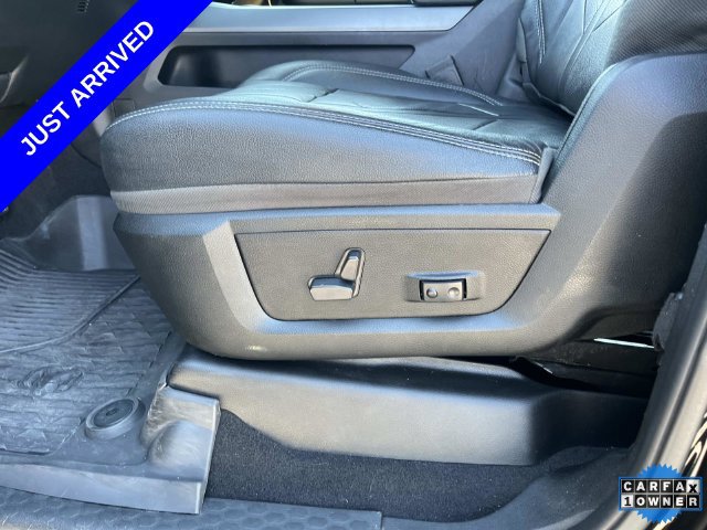 Used 2024 RAM 2500 Big Horn w/ Night Edition AWD/4WD image 26