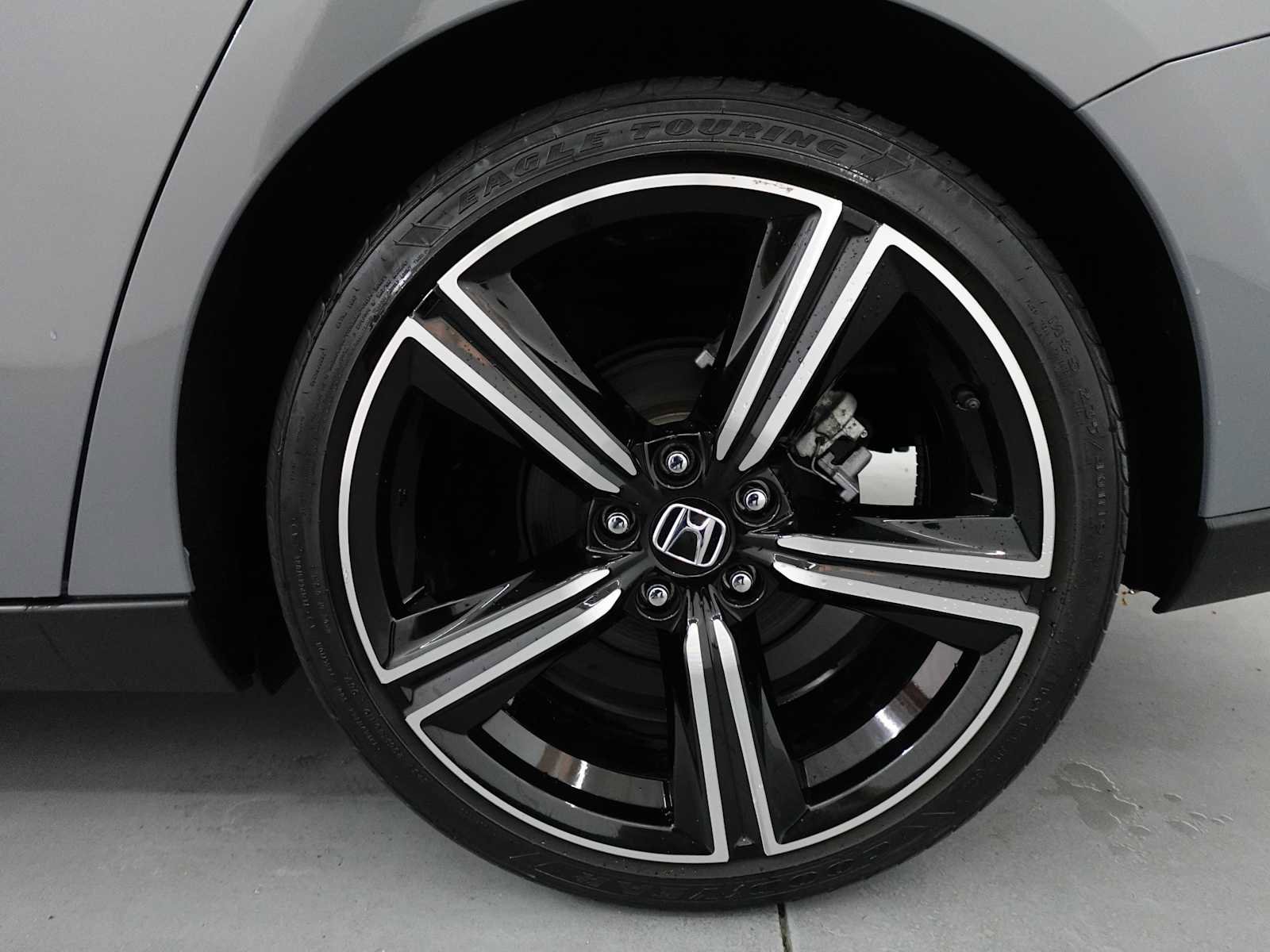 Used 2023 Honda Accord Sport image 9