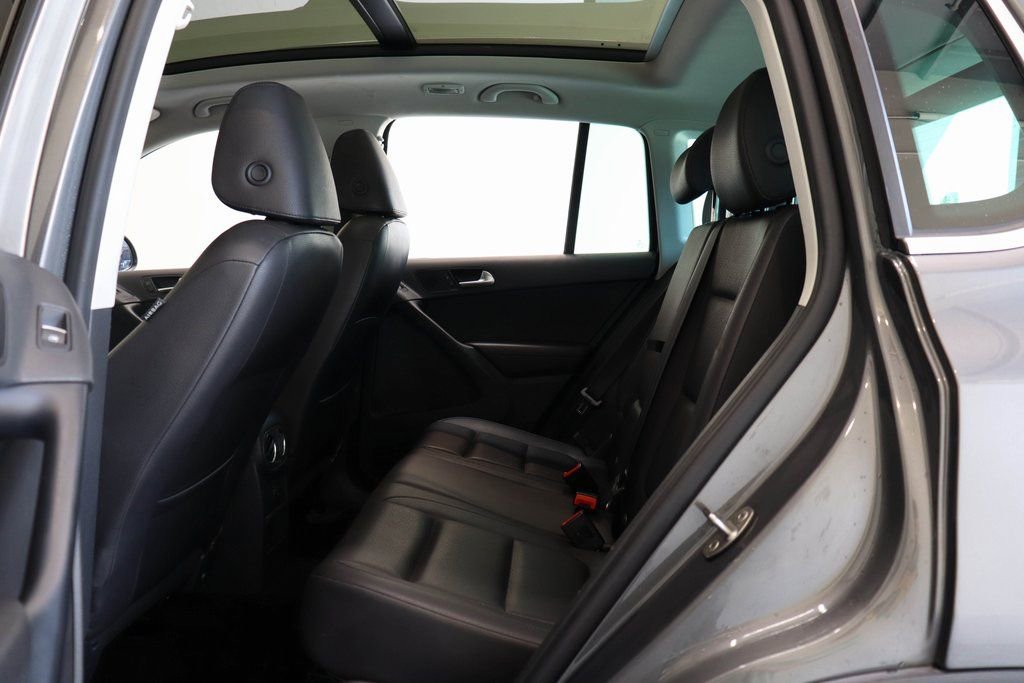 Used 2016 Volkswagen Tiguan SE image 17