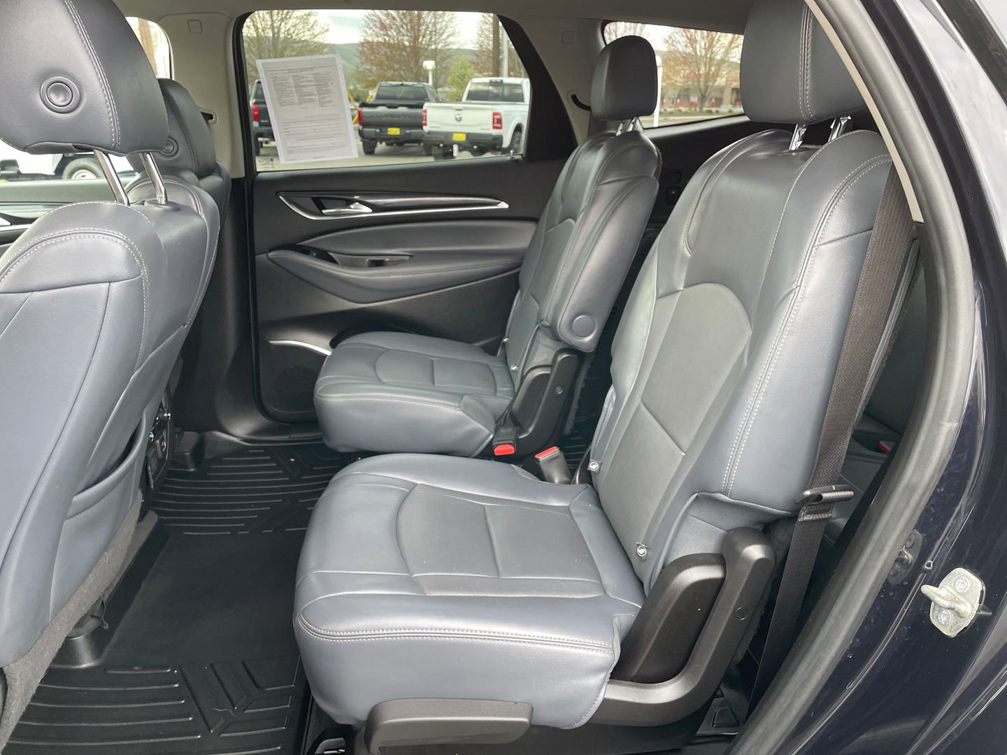 Used 2020 Buick Enclave Essence w/ Sound and Sites Package AWD/4WD image 12