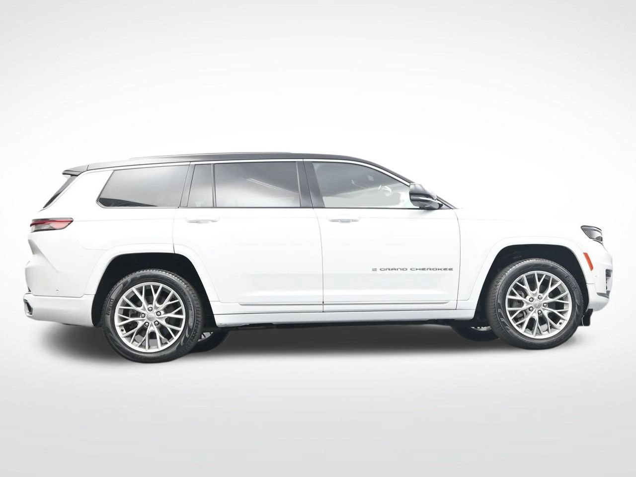 Used 2023 Jeep Grand Cherokee L Summit RWD image 28