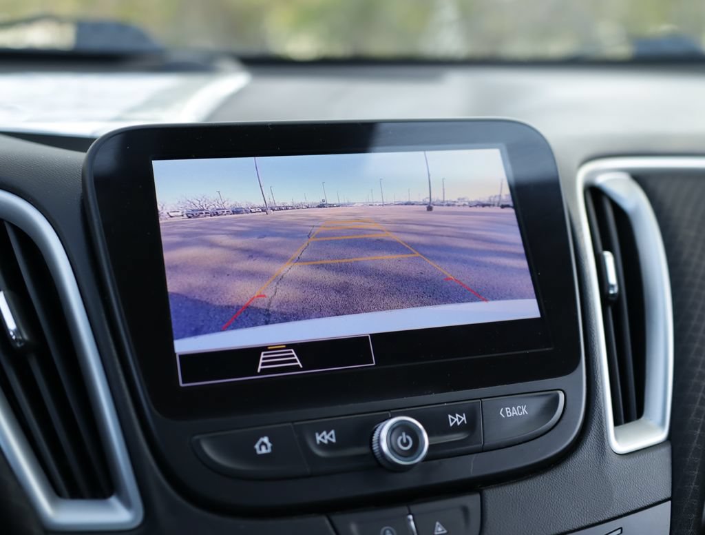 Used 2023 Chevrolet Malibu LT FWD image 14