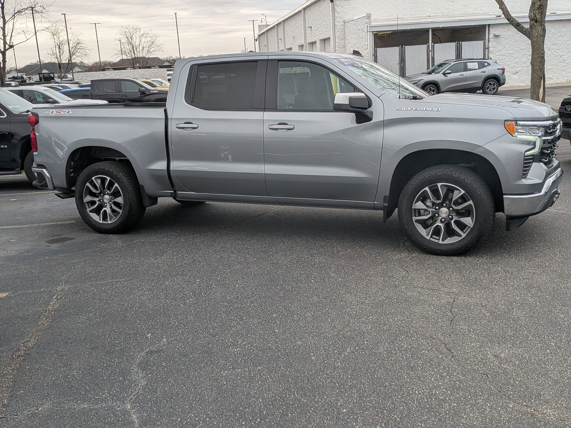 Certified 2024 Chevrolet Silverado 1500 LT image 9