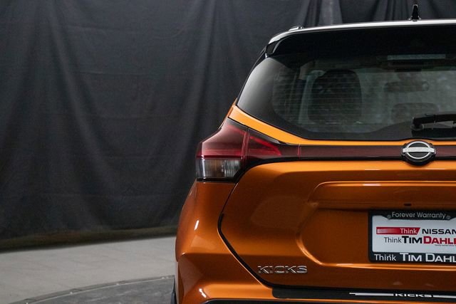 Used 2022 Nissan Kicks SR image 12