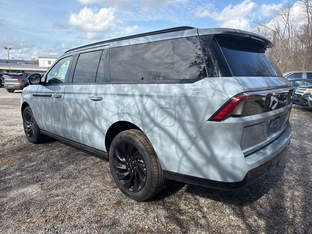 New 2026 Lincoln Navigator L Reserve w/ Jet Appearance Package image 7