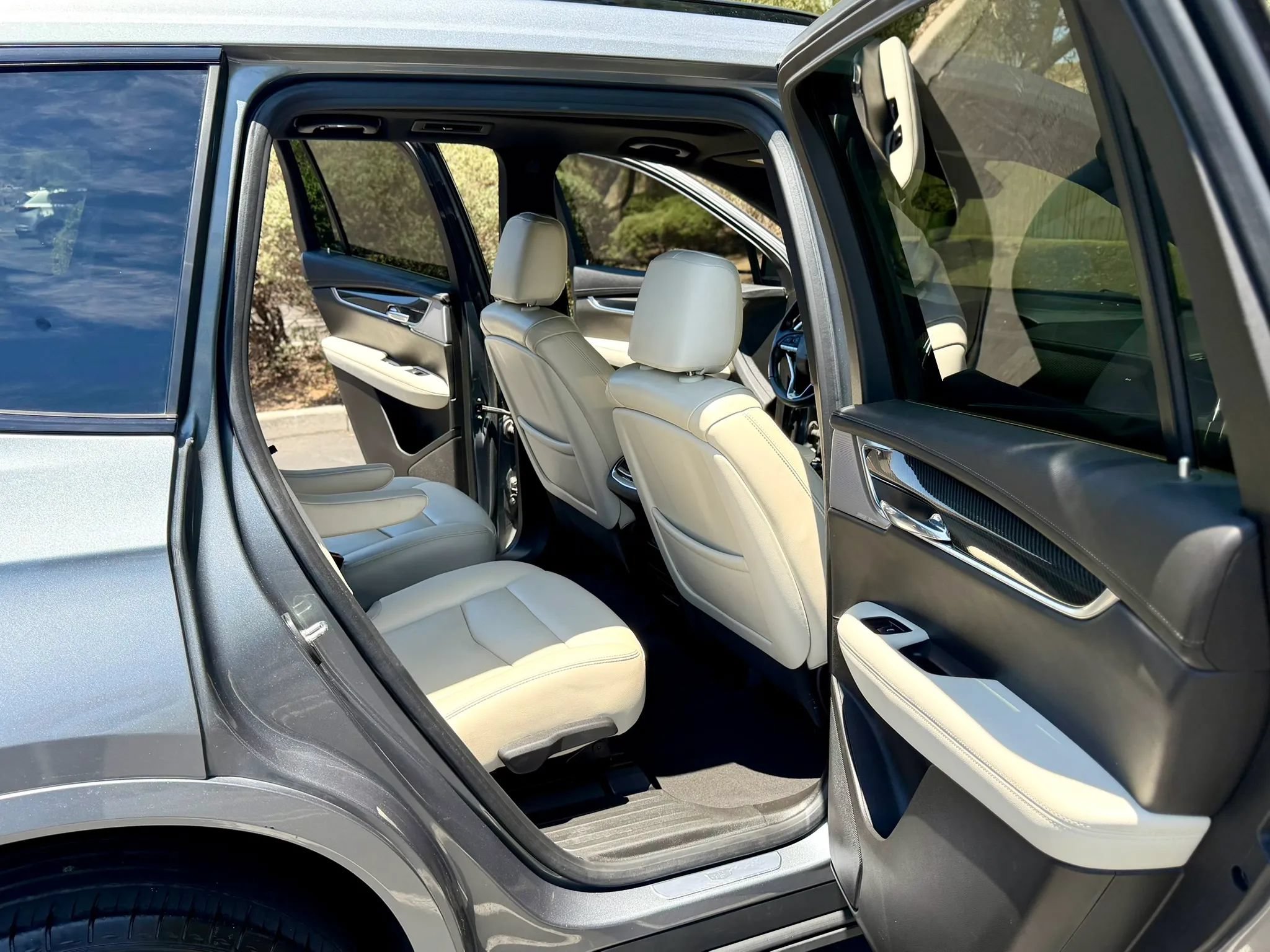 Used 2021 Cadillac XT6 Sport AWD/4WD image 12