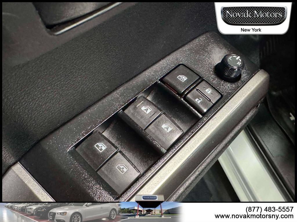 Used 2023 Toyota Tacoma SR5 AWD/4WD image 19