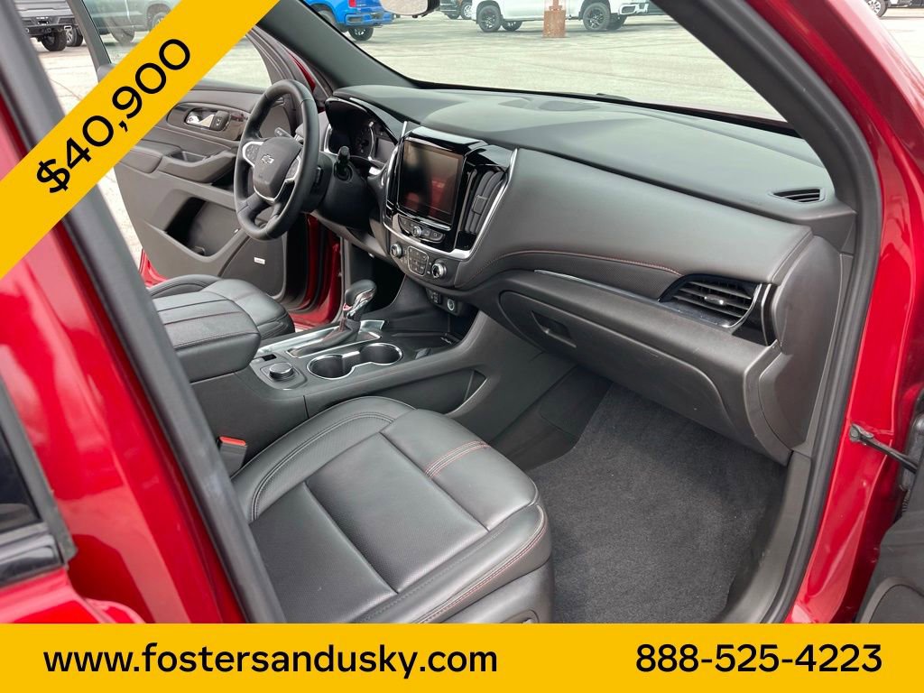 Used 2023 Chevrolet Traverse RS image 23