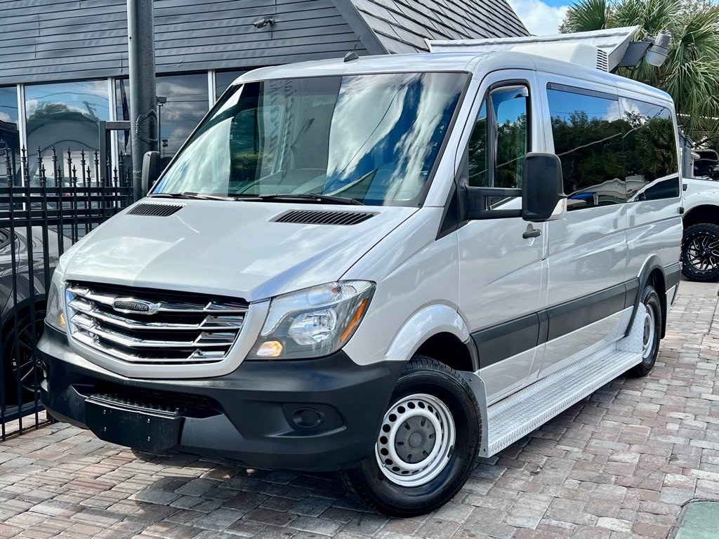 Used 2014 Freightliner Sprinter 2500 RWD image 28
