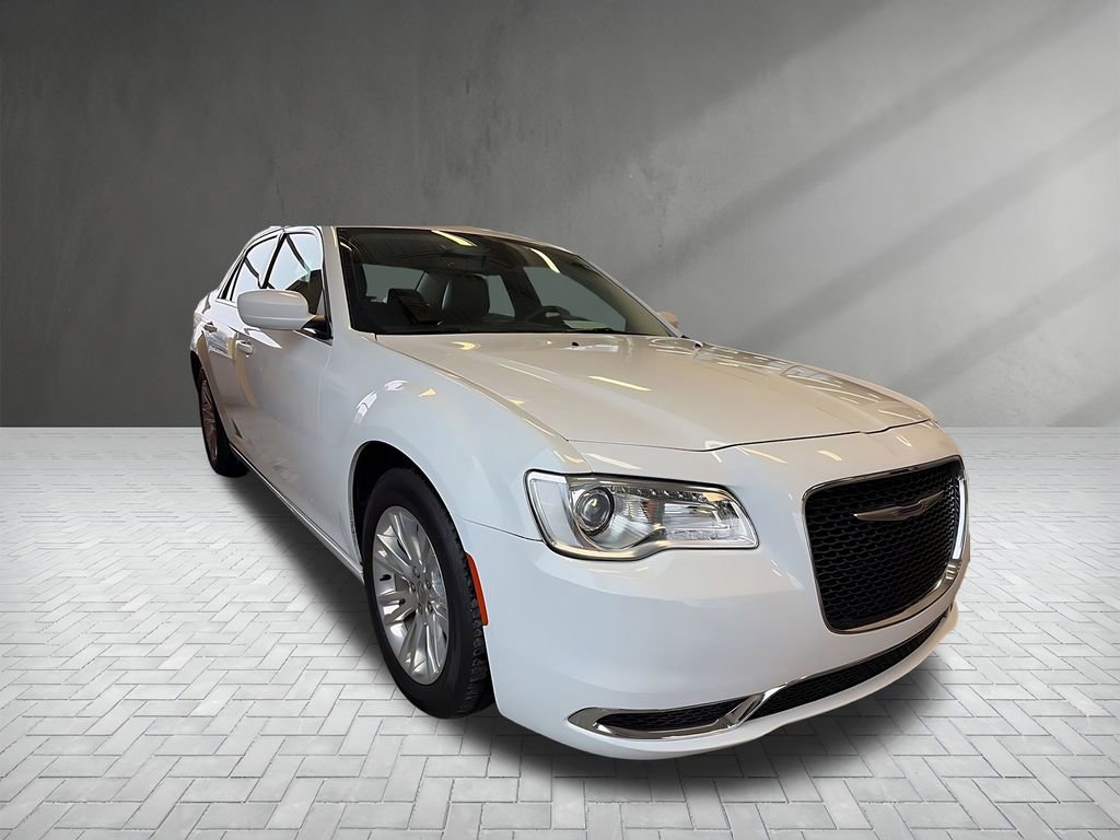 Used 2020 Chrysler 300 Touring L w/ Quick Order Package 2EF RWD image 27