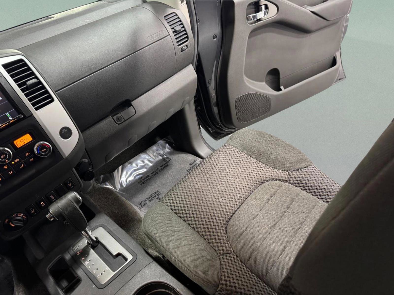 Used 2014 Nissan Frontier SV w/ SV Value Truck Package image 15