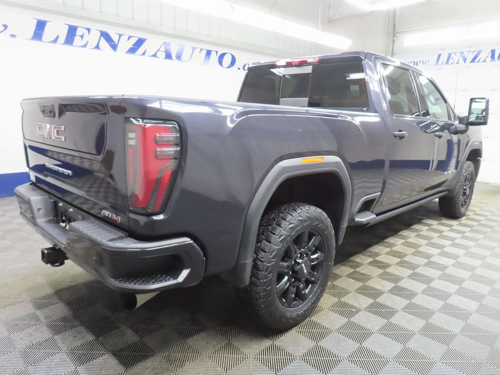 Used 2024 GMC Sierra 2500 AT4 w/ AT4 Premium Plus Package image 4