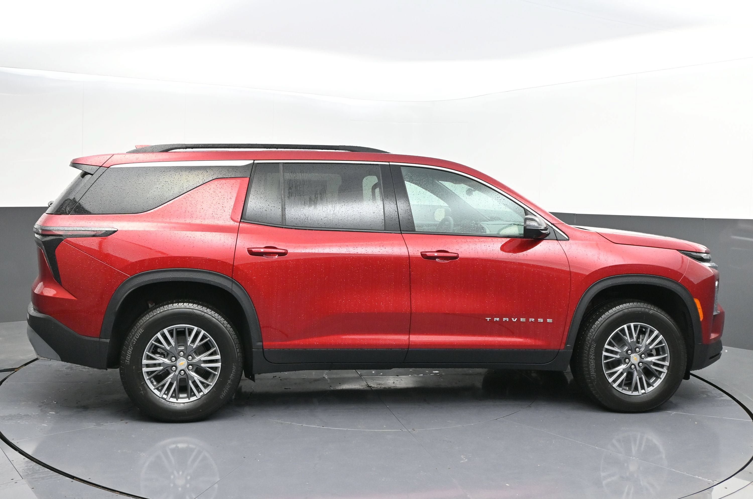 New 2026 Chevrolet Traverse LT w/ Driver Confidence Package FWD image 9