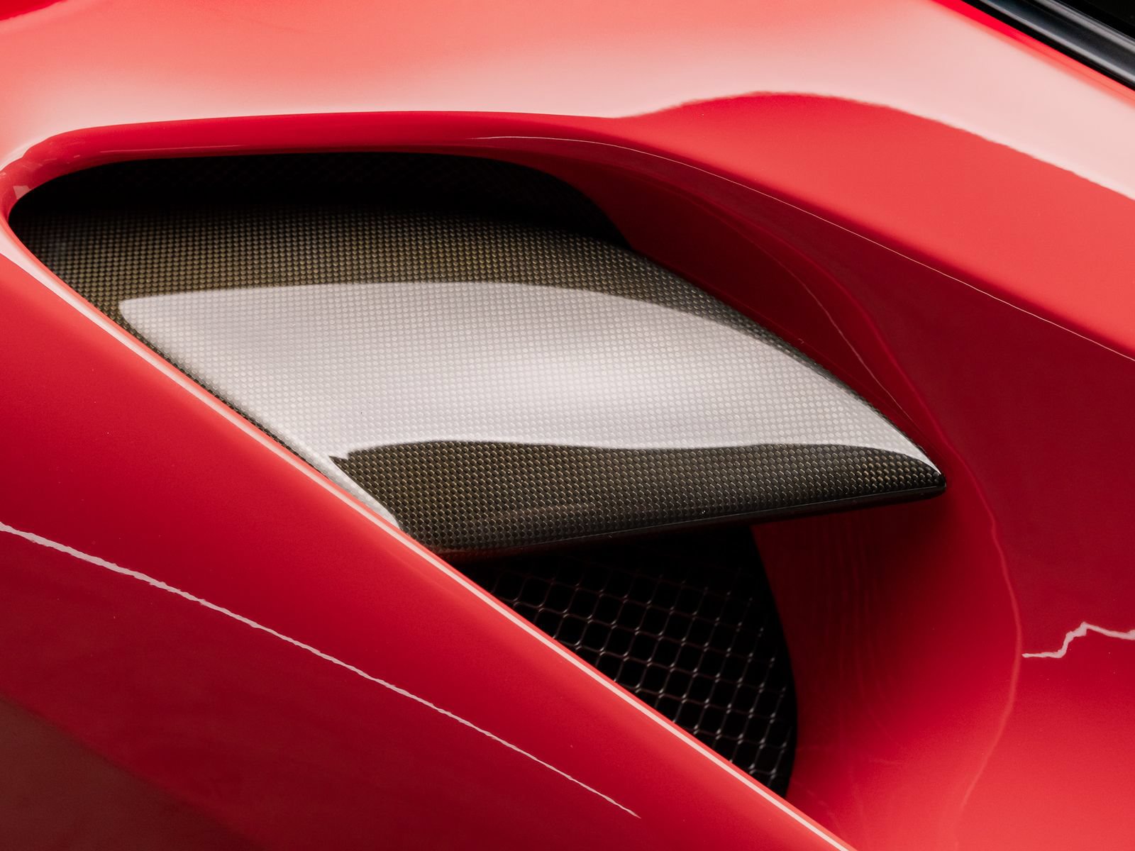 Used 2018 Ferrari 488 GTB RWD image 29