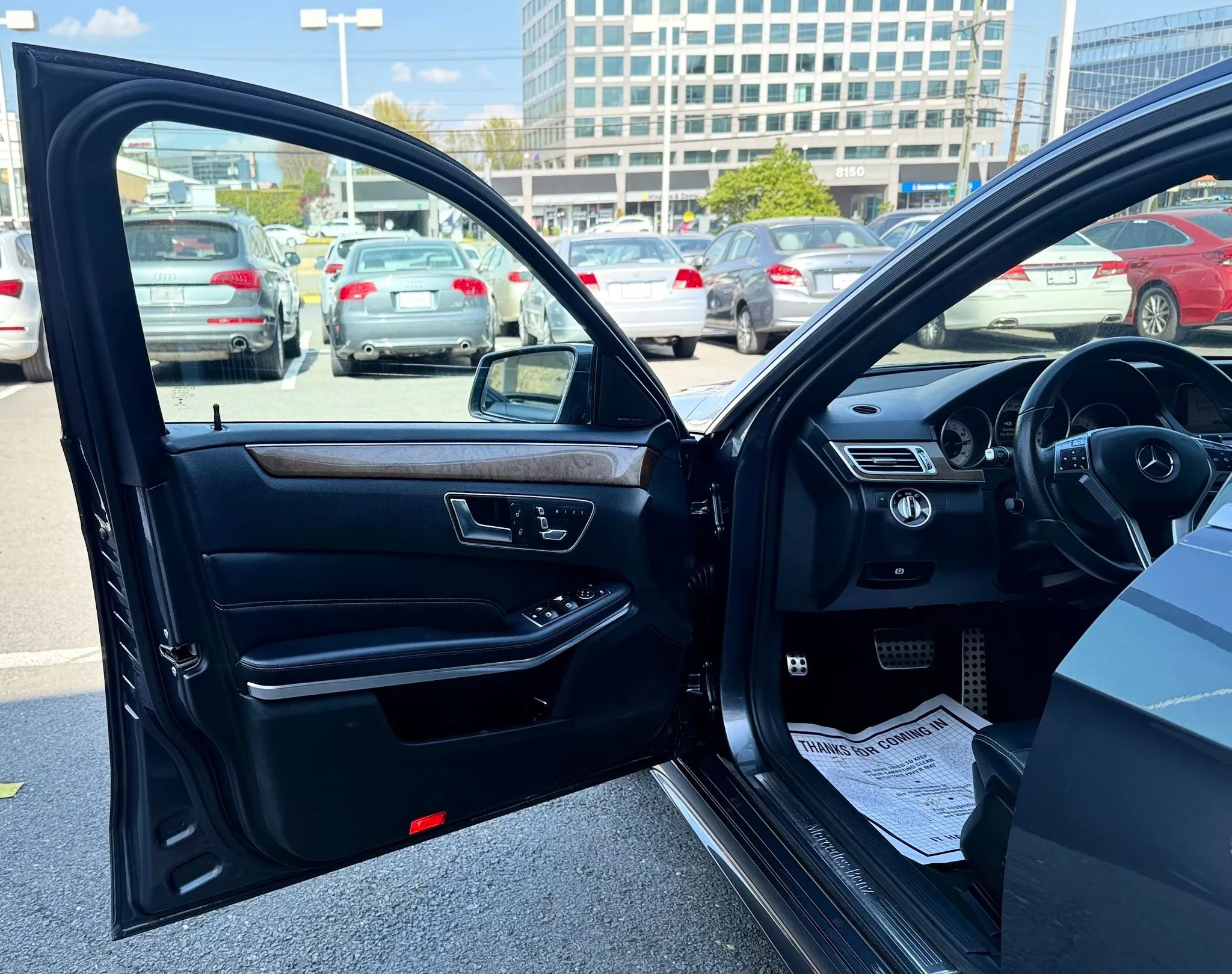 Used 2014 Mercedes-Benz E 350 4MATIC Sedan image 9