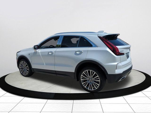 Used 2024 Cadillac XT4 Premium Luxury w/ Active Safety Package FWD image 5