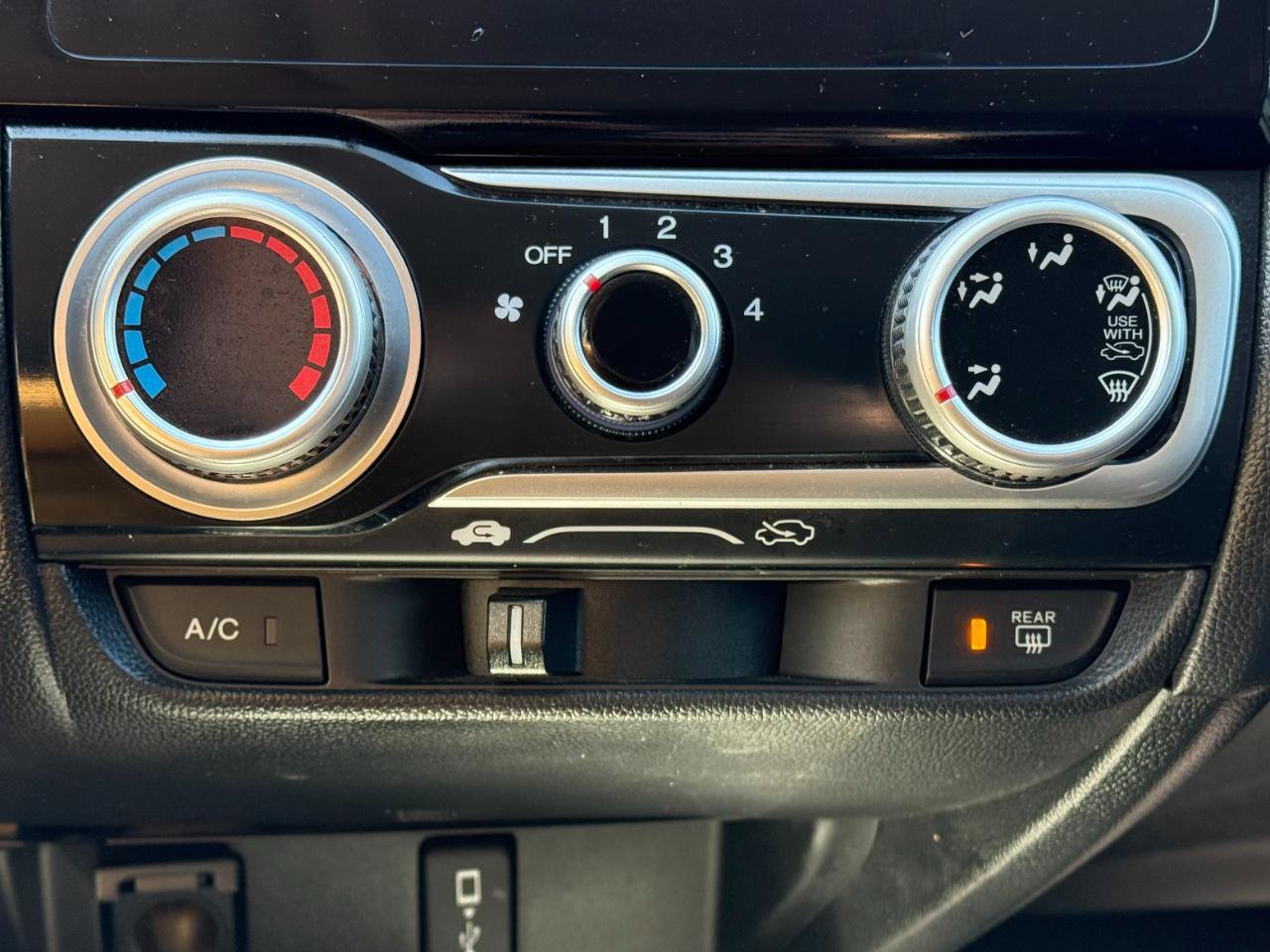 Used 2019 Honda Fit Sport image 12