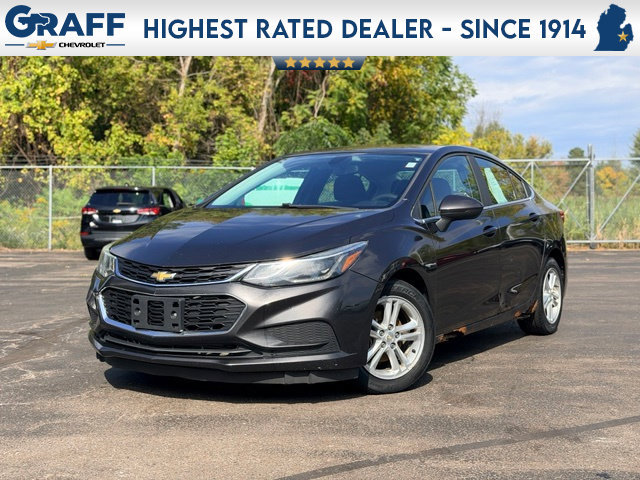 Used 2017 Chevrolet Cruze LT w/ LT Convenience Package FWD image 1