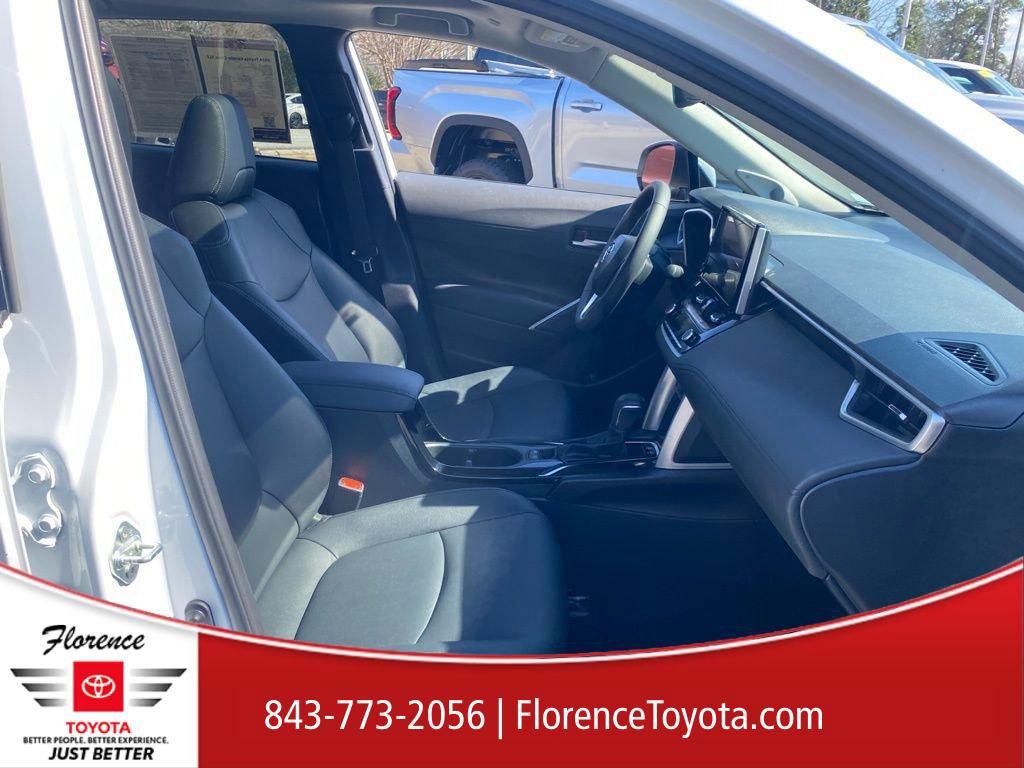 Used 2024 Toyota Corolla Cross XLE w/ Convenience Package image 20