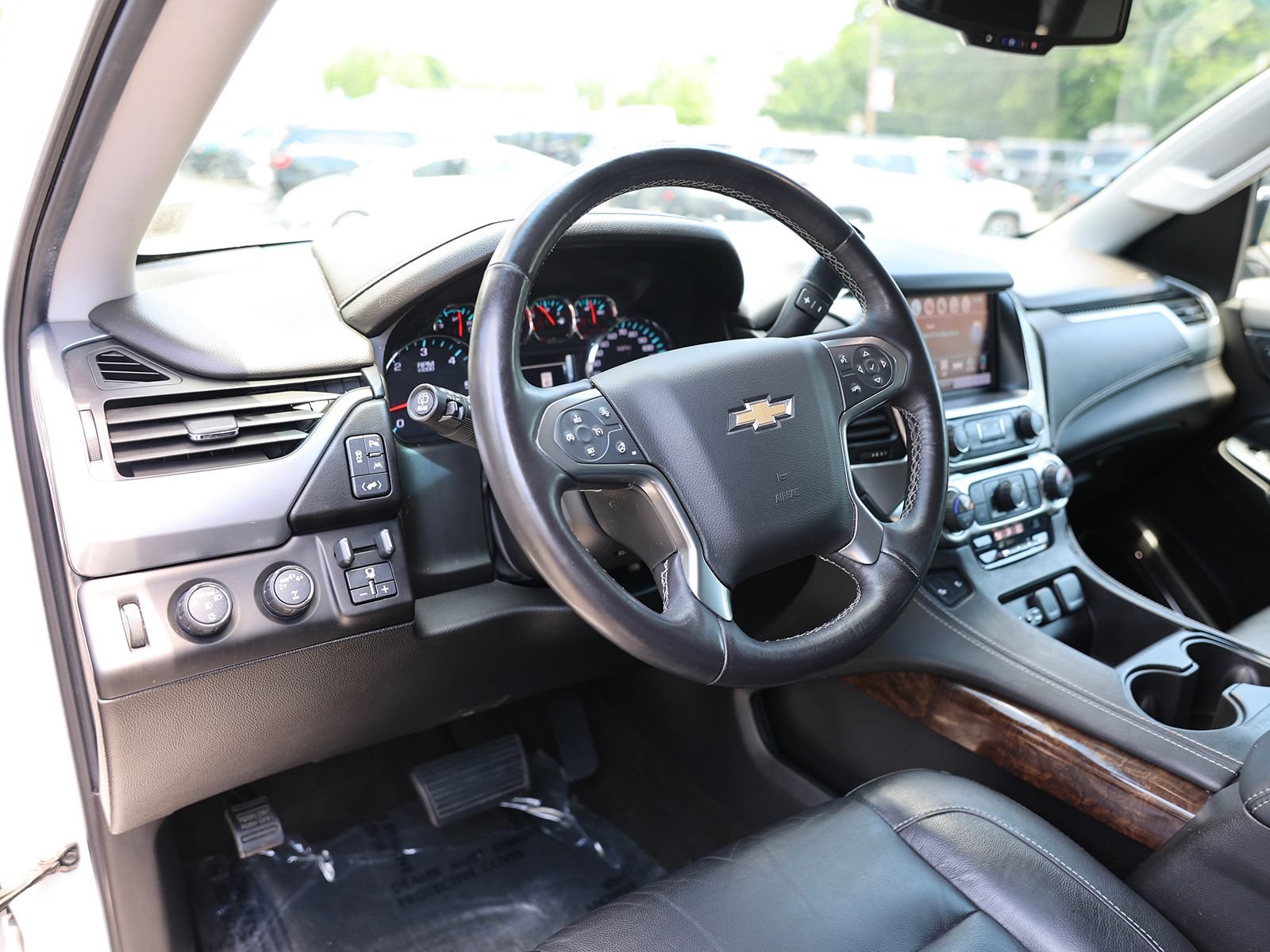 Used 2017 Chevrolet Tahoe LT AWD/4WD image 19