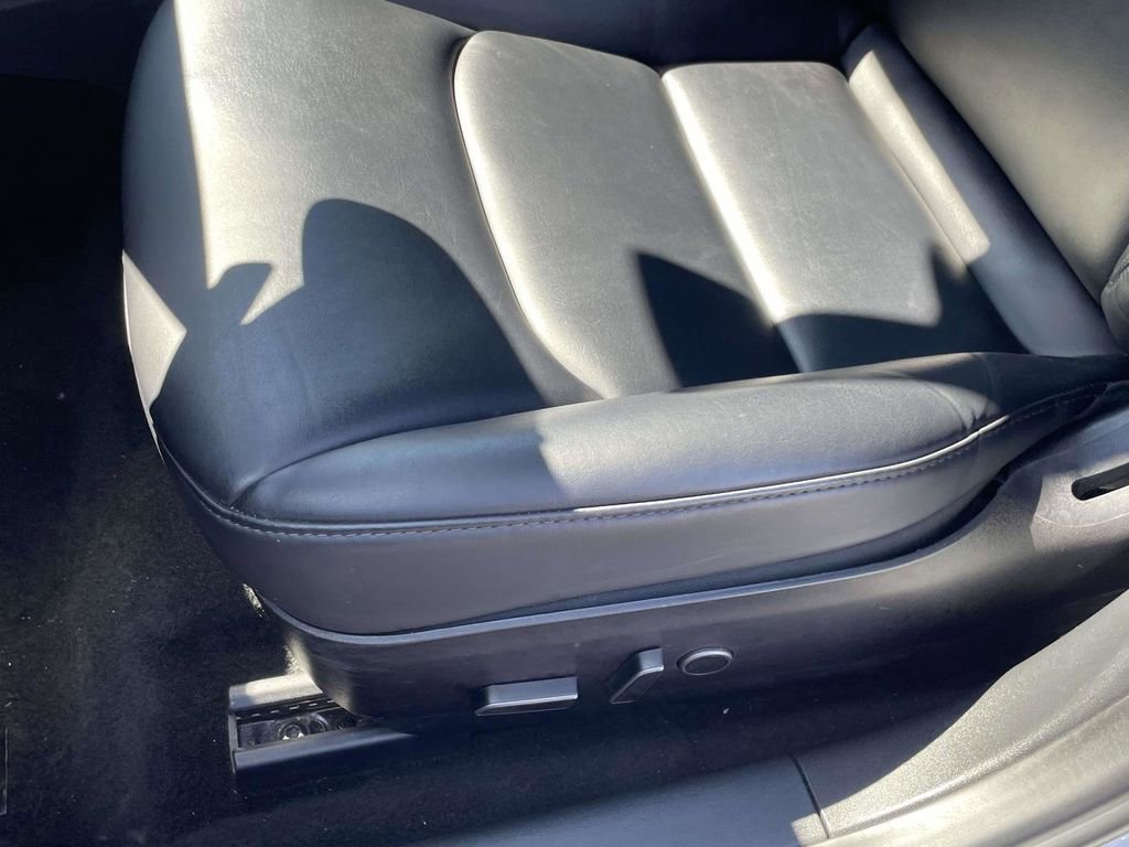 Used 2023 Tesla Model 3 Standard Range image 14