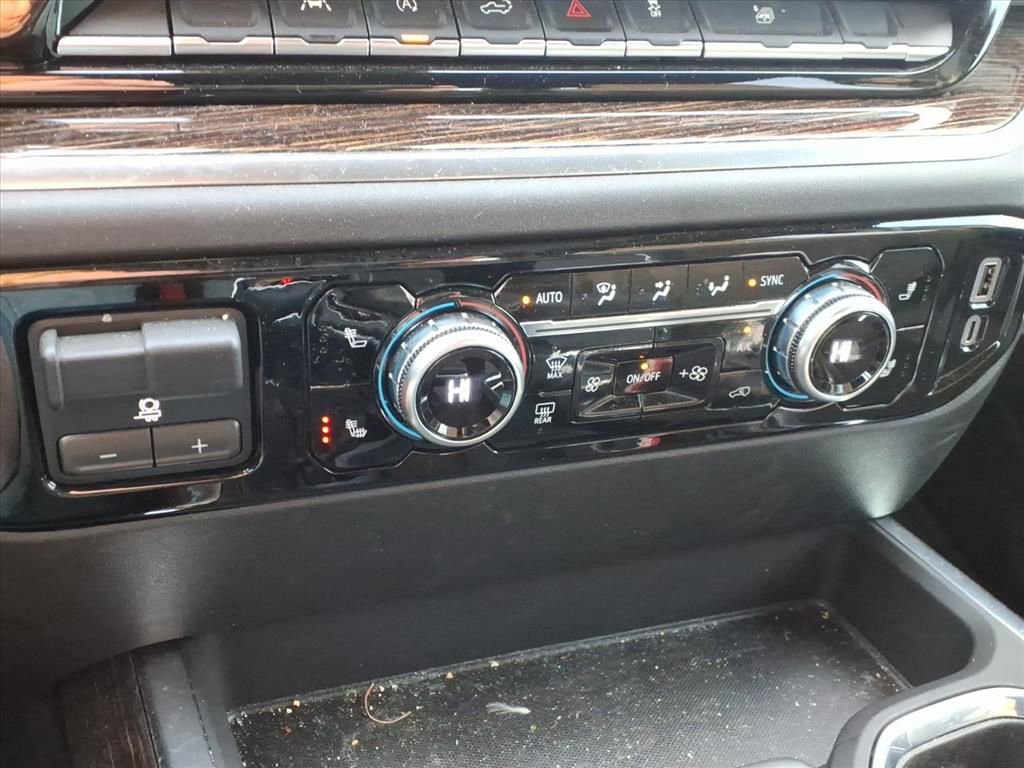 Used 2025 GMC Sierra 1500 Elevation w/ Preferred Package image 16