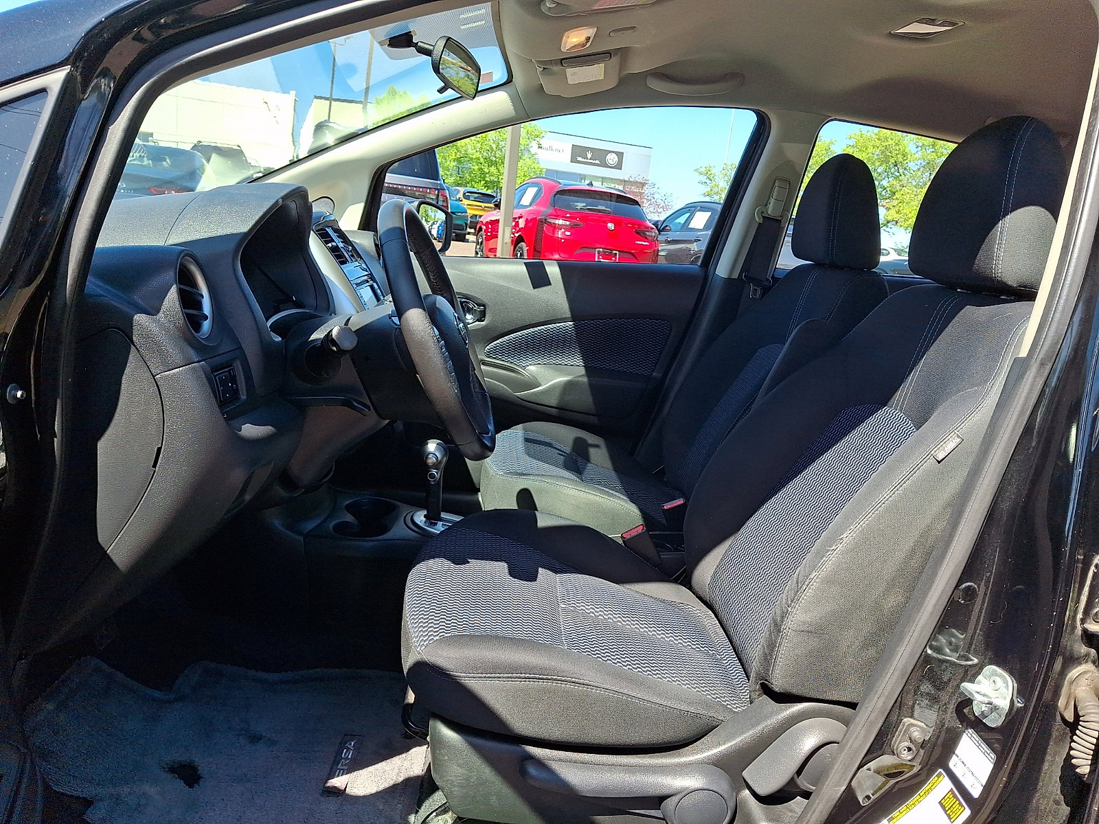 Used 2015 Nissan Versa Note SV FWD image 13