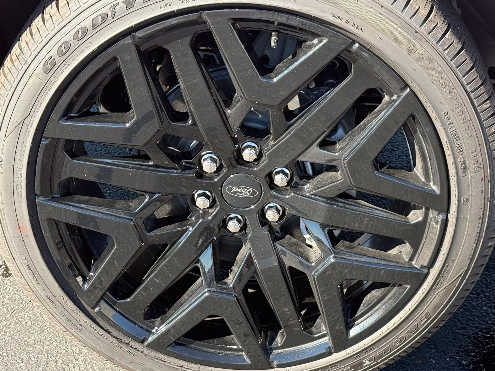 New 2027 Ford Expedition Platinum w/ Stealth Performance Package AWD/4WD image 13
