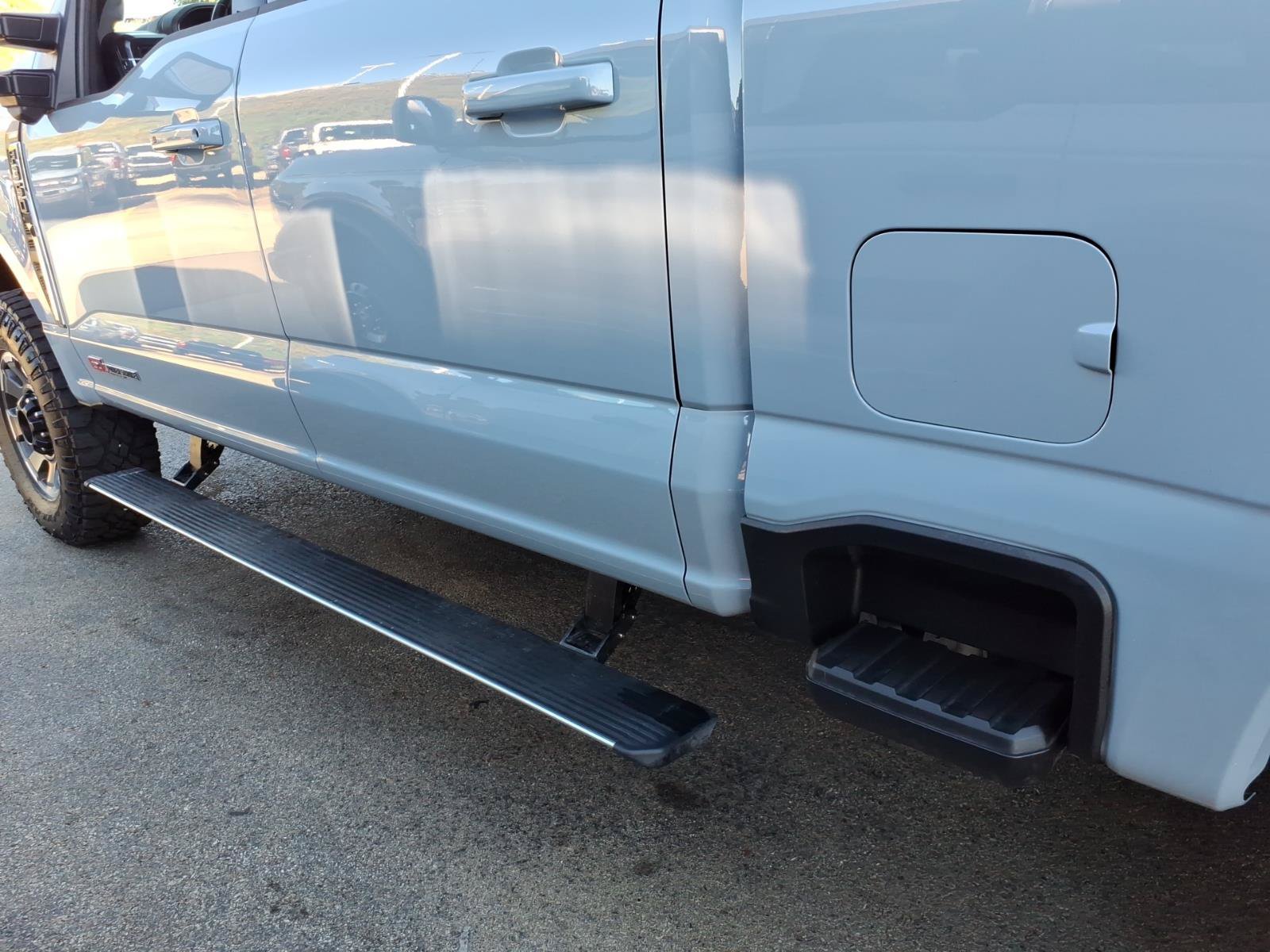 Used 2024 Ford F350 Lariat w/ Lariat Ultimate Package AWD/4WD image 6