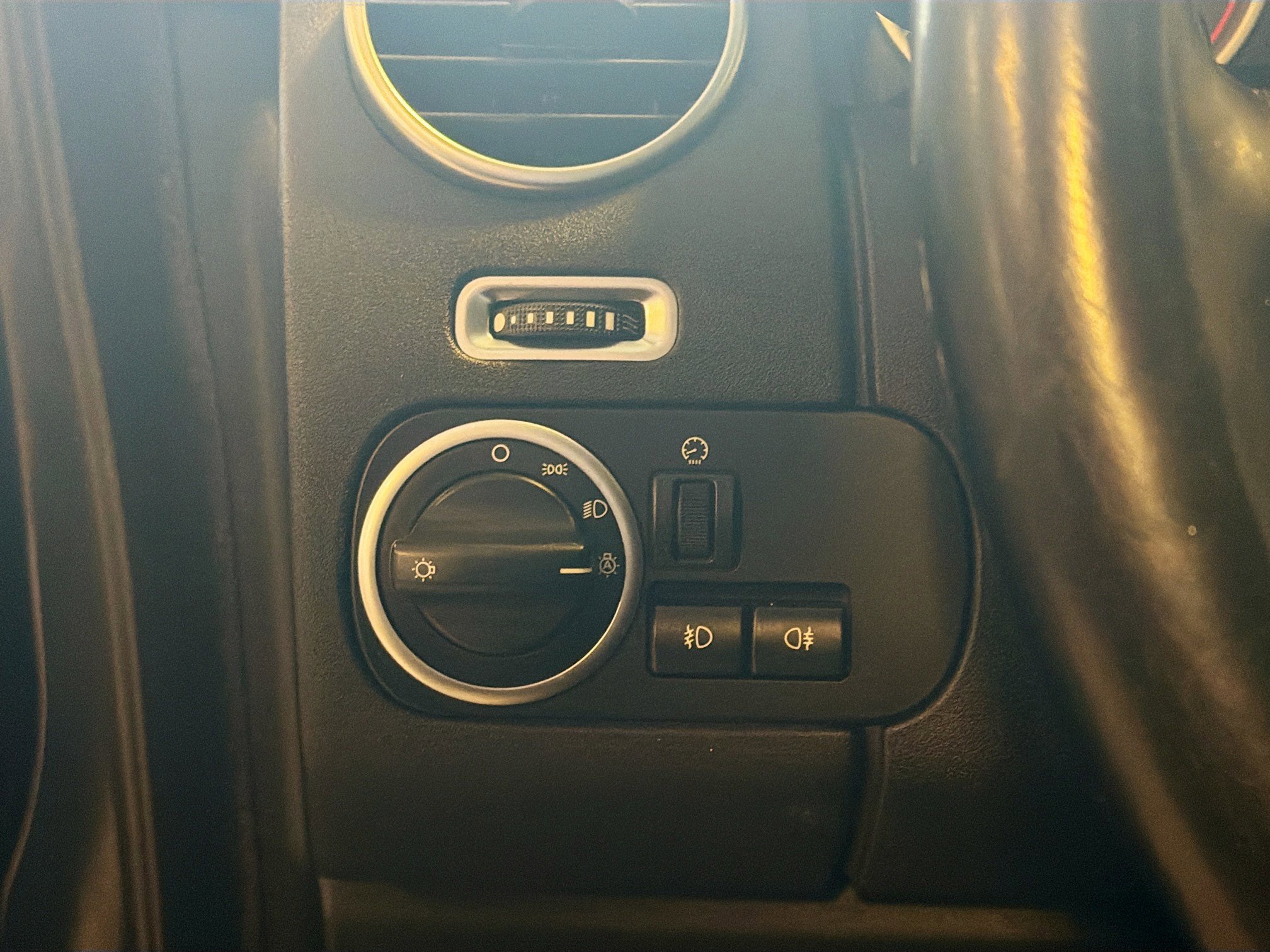 Used 2012 Land Rover LR4 HSE LUX image 16