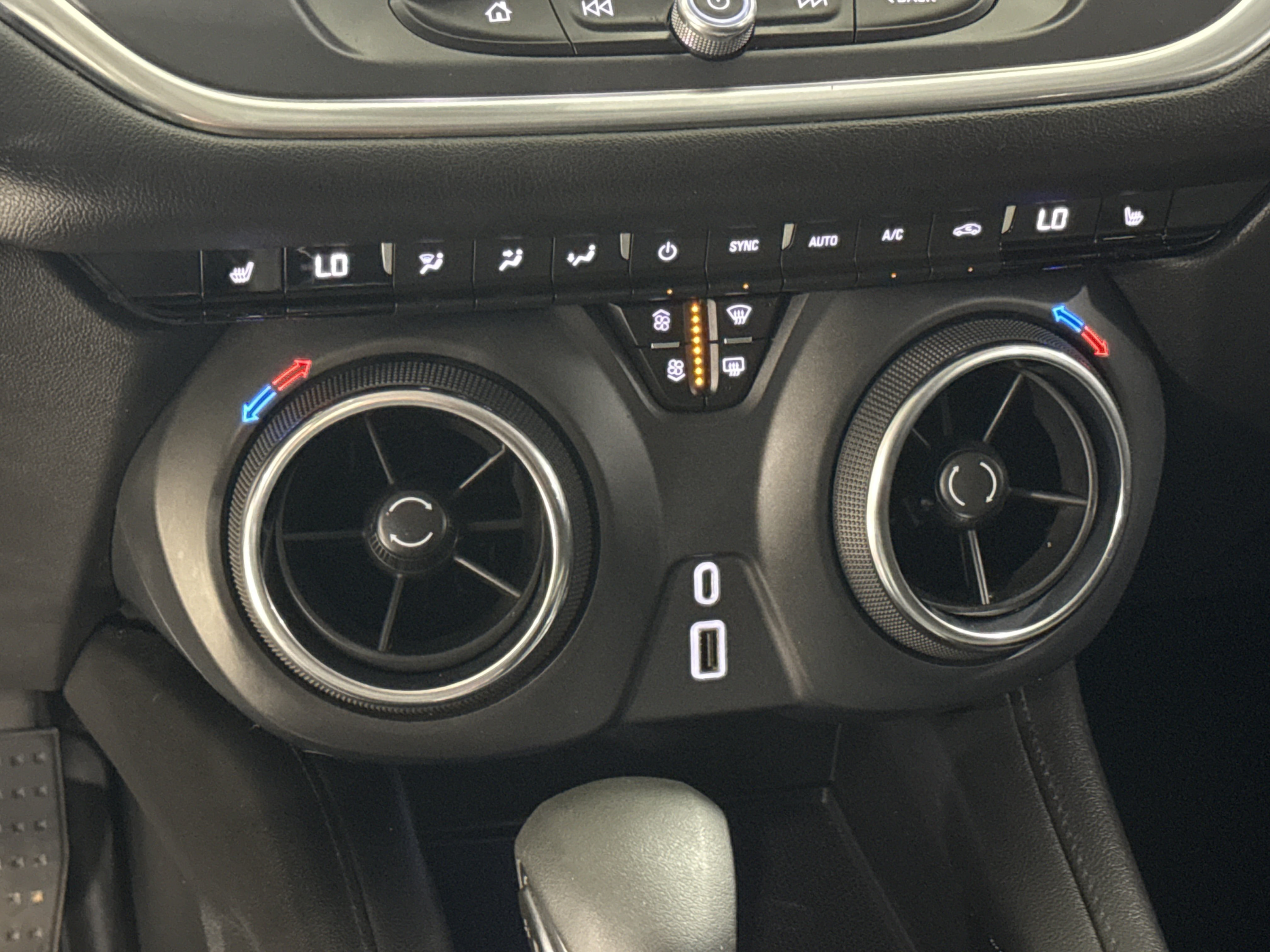 Used 2021 Chevrolet Blazer LT FWD image 39