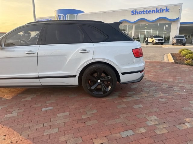 Used 2019 Bentley Bentayga AWD/4WD image 6