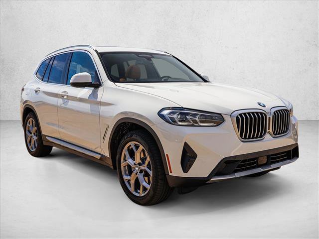 Used 2024 BMW X3 xDrive30i w/ Premium Package AWD/4WD image 3