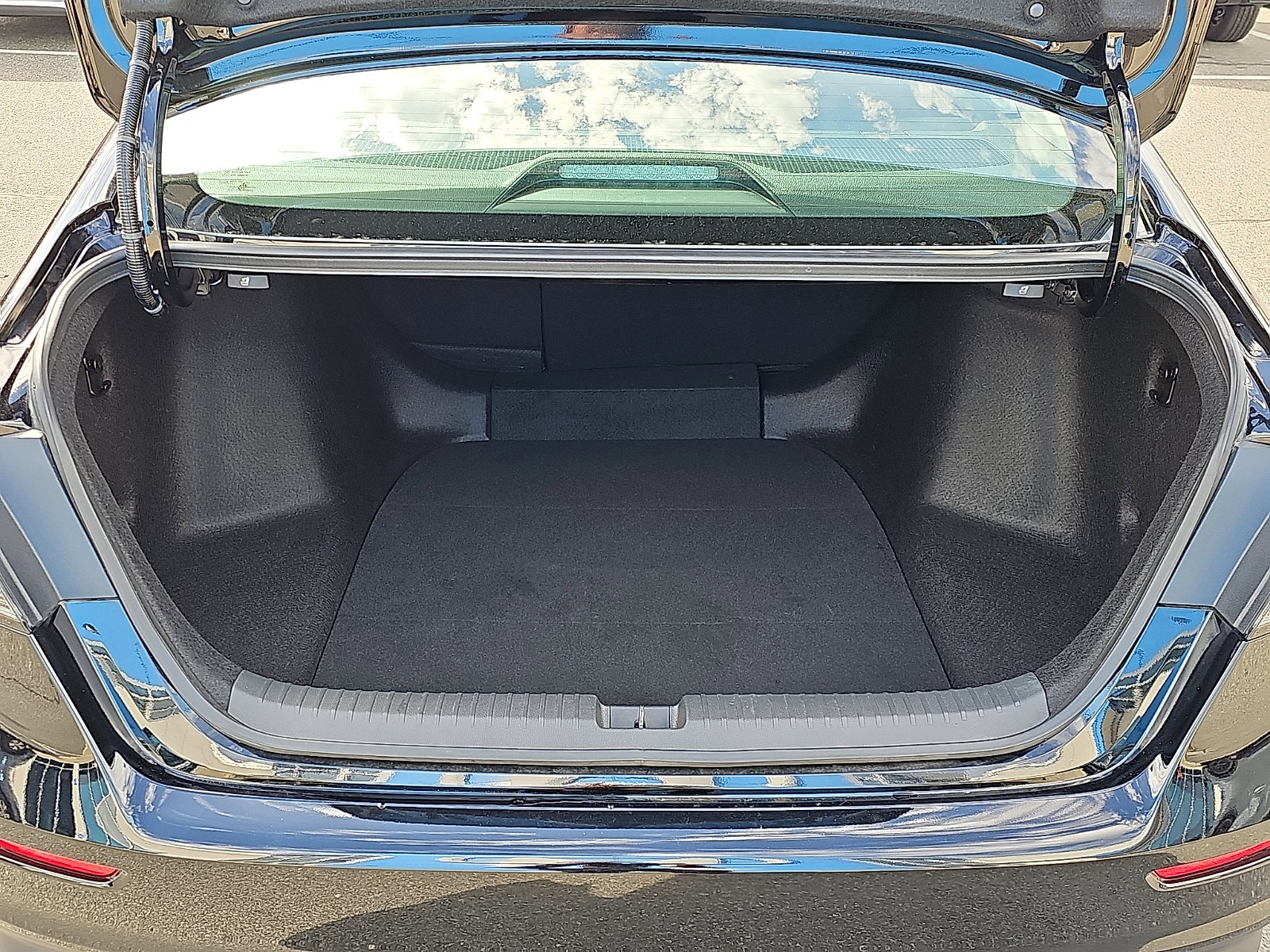 Used 2024 Honda Accord EX image 28
