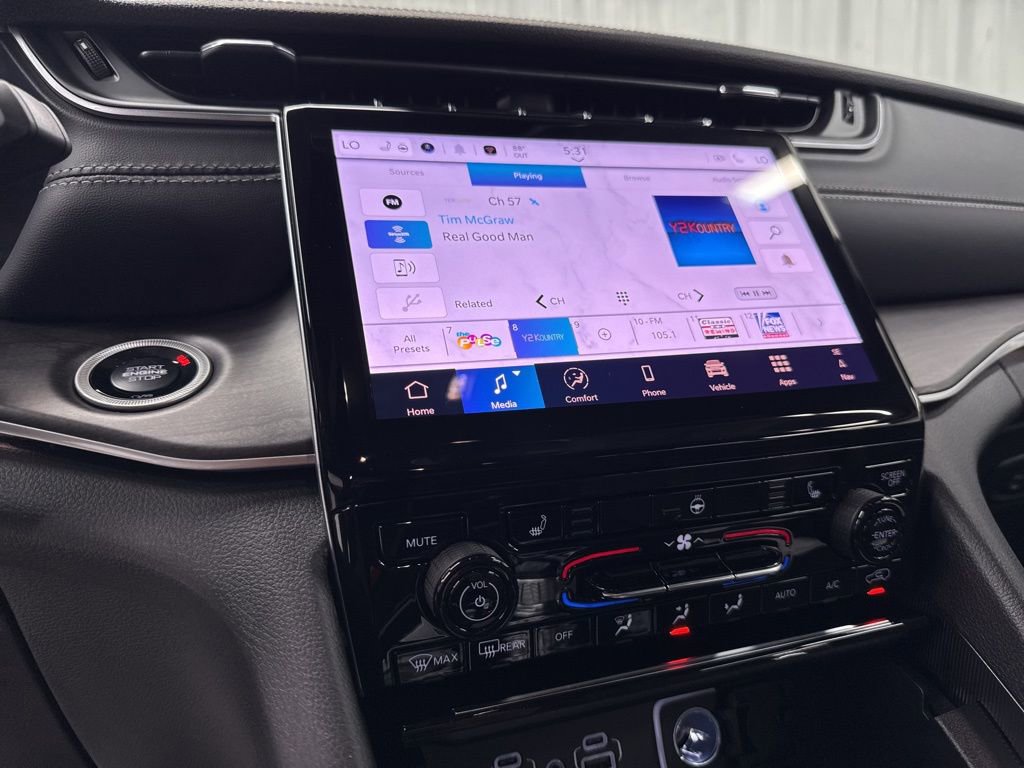 New 2025 Jeep Grand Cherokee L Limited AWD/4WD image 30