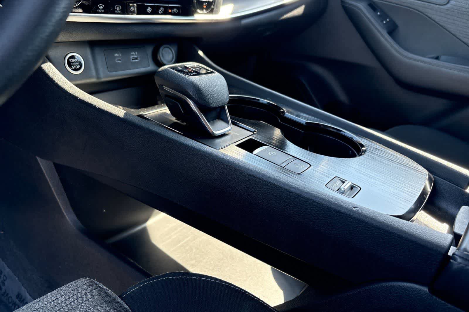 Certified 2023 Nissan Rogue SV FWD image 23