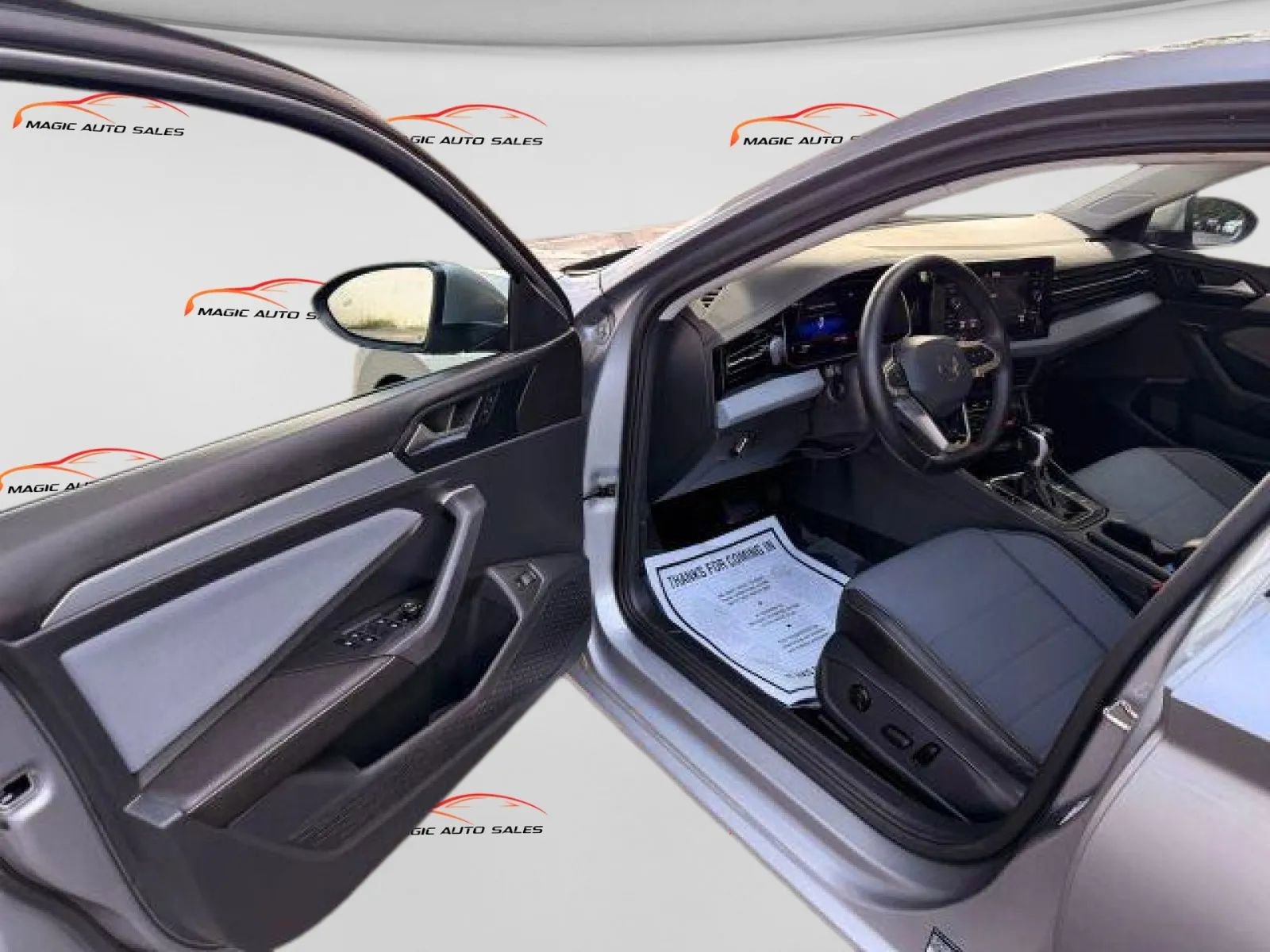 Used 2025 Volkswagen Jetta SE image 12