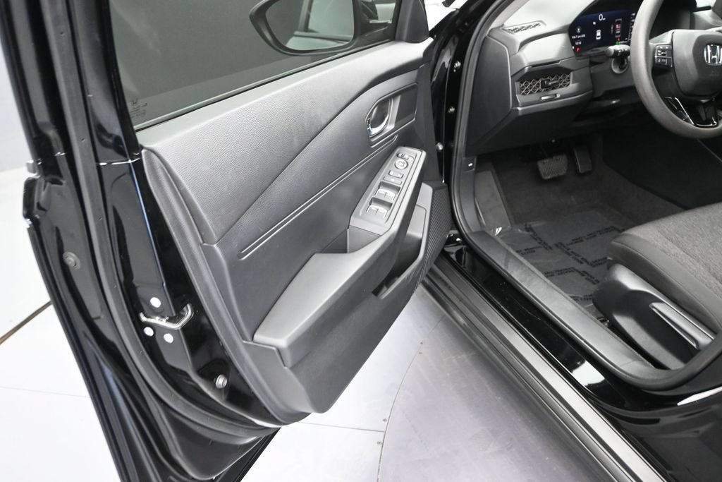 Used 2023 Honda Accord LX image 13