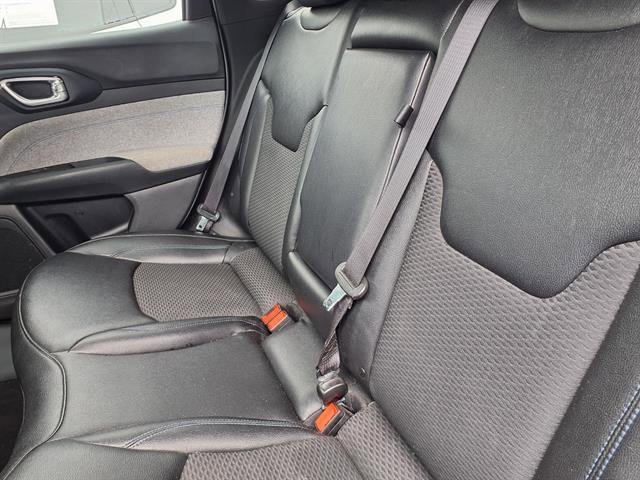 Certified 2024 Jeep Compass Latitude AWD/4WD image 6