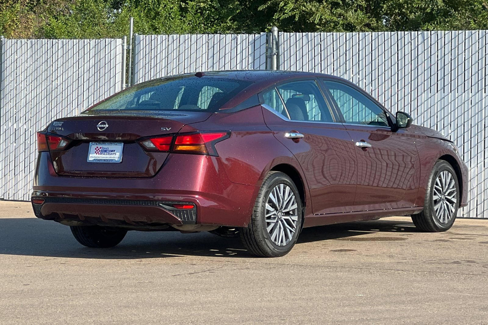 Used 2024 Nissan Altima 2.5 SV FWD image 4