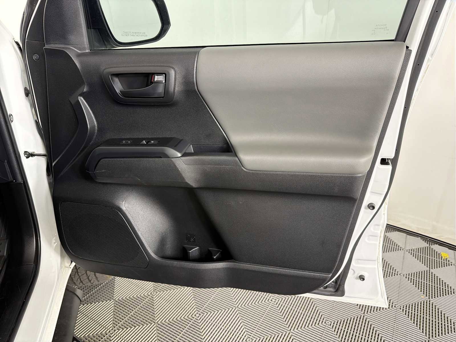 Used 2023 Toyota Tacoma SR RWD image 12