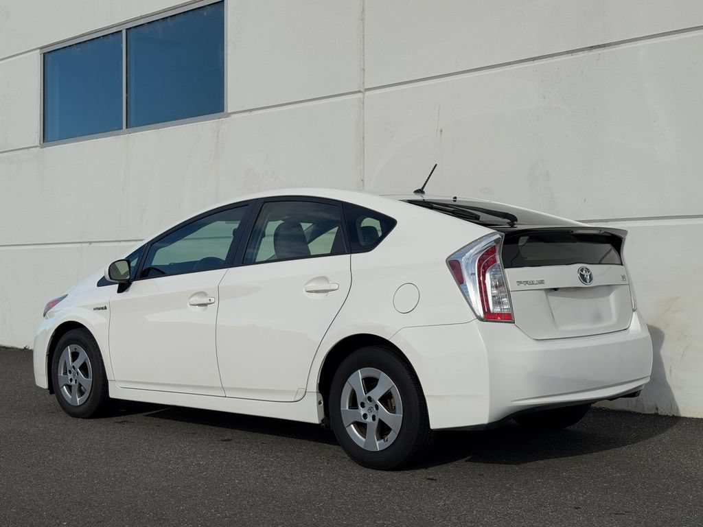 Used 2015 Toyota Prius Two FWD image 3